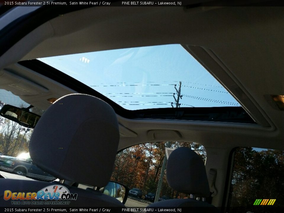 2015 Subaru Forester 2.5i Premium Satin White Pearl / Gray Photo #17