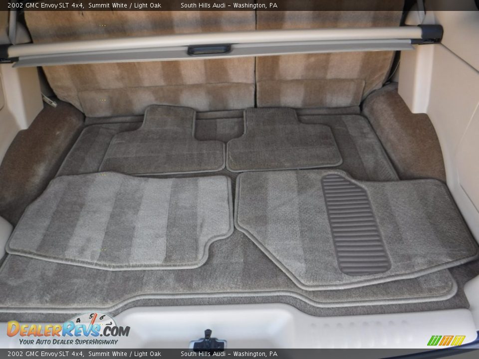 2002 GMC Envoy SLT 4x4 Summit White / Light Oak Photo #35