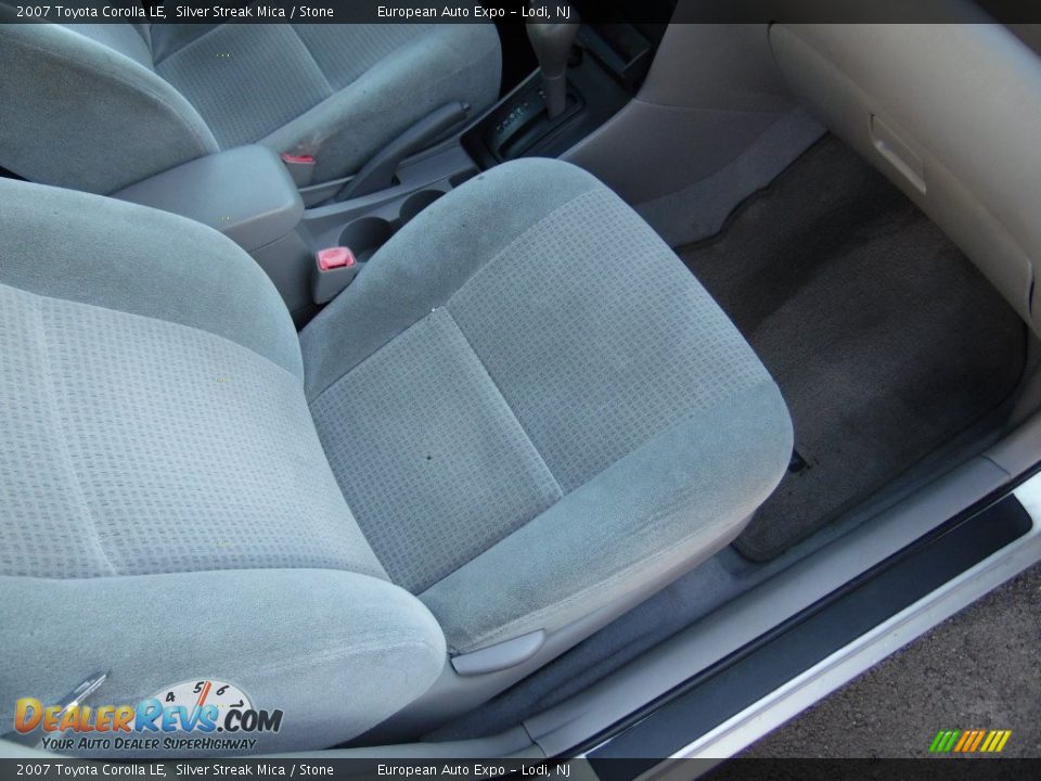 2007 Toyota Corolla LE Silver Streak Mica / Stone Photo #11