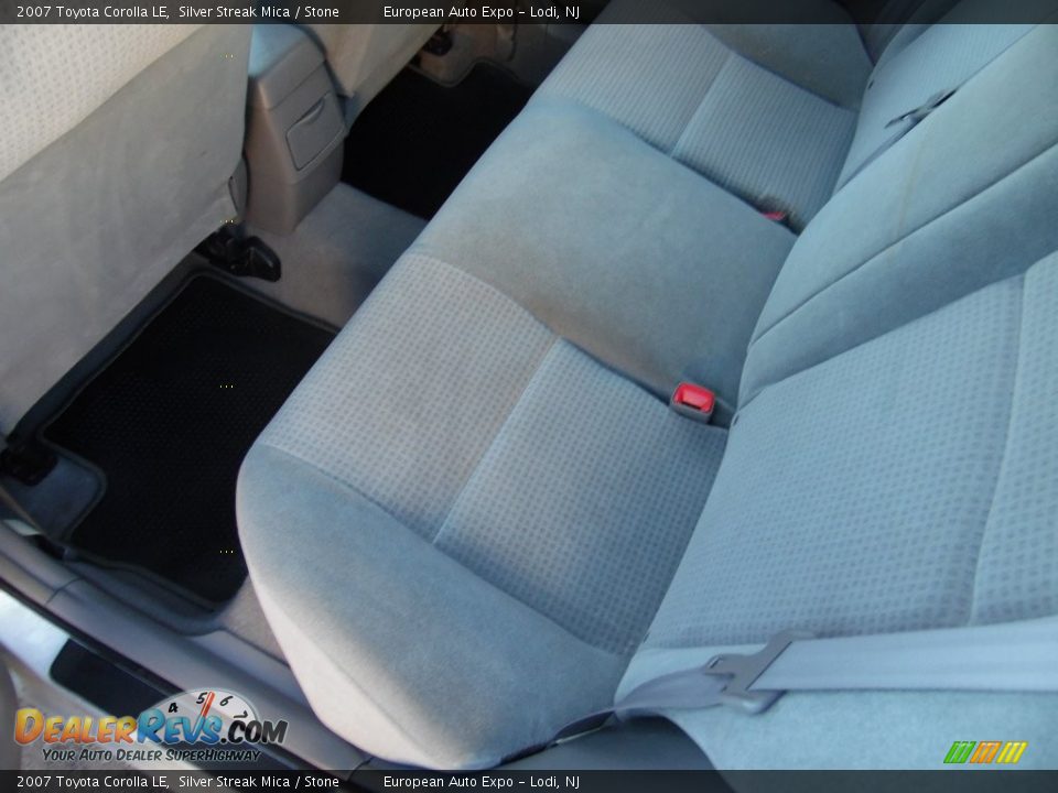 2007 Toyota Corolla LE Silver Streak Mica / Stone Photo #15