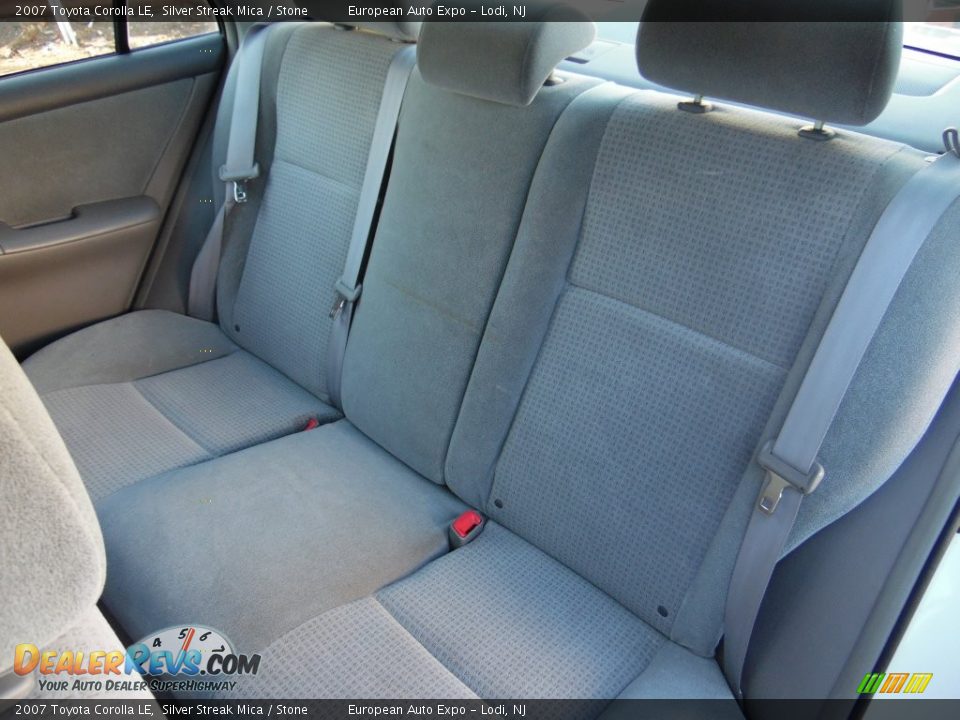 2007 Toyota Corolla LE Silver Streak Mica / Stone Photo #16