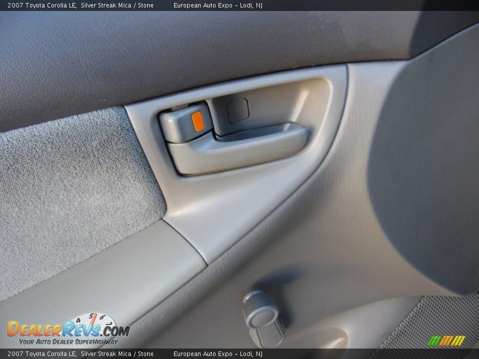 2007 Toyota Corolla LE Silver Streak Mica / Stone Photo #18
