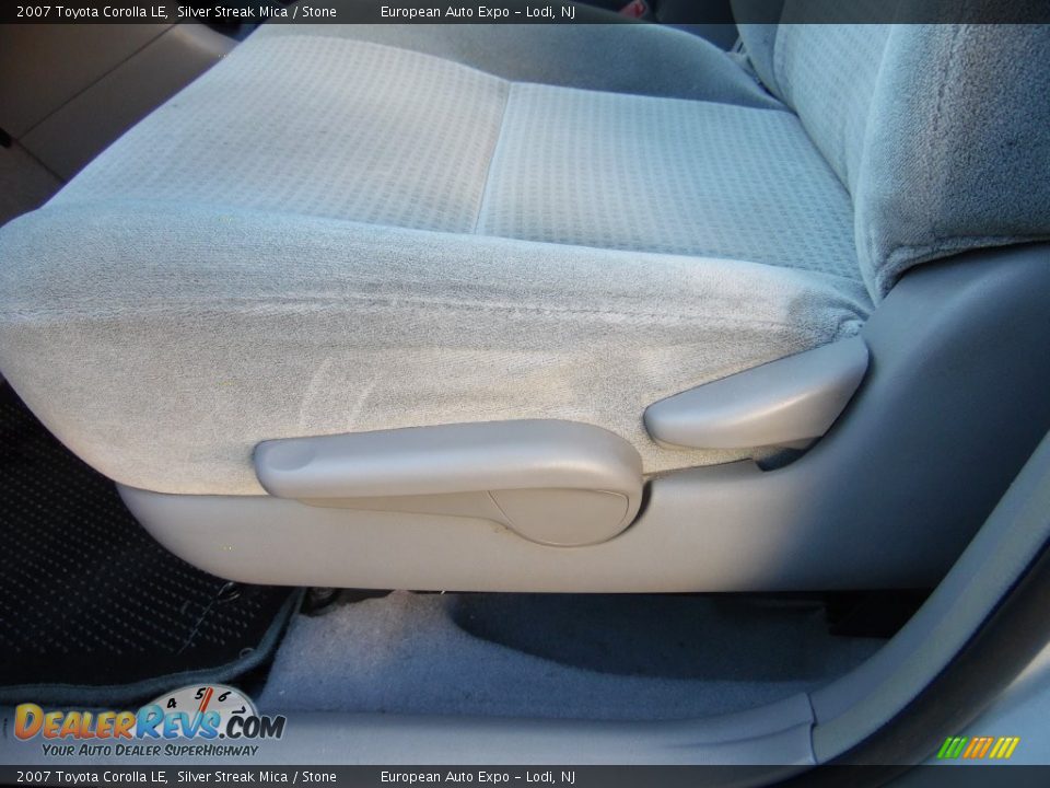 2007 Toyota Corolla LE Silver Streak Mica / Stone Photo #19