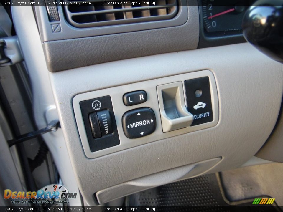2007 Toyota Corolla LE Silver Streak Mica / Stone Photo #20