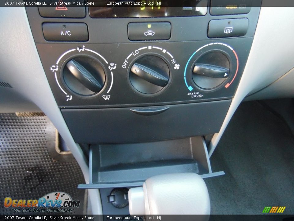 2007 Toyota Corolla LE Silver Streak Mica / Stone Photo #24