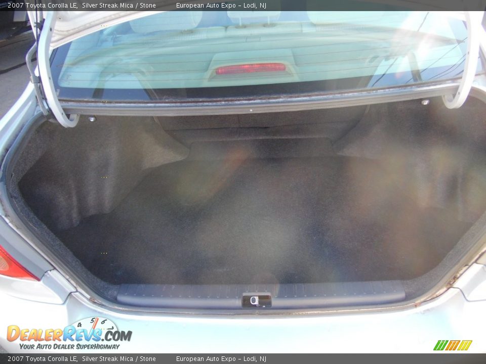 2007 Toyota Corolla LE Silver Streak Mica / Stone Photo #27