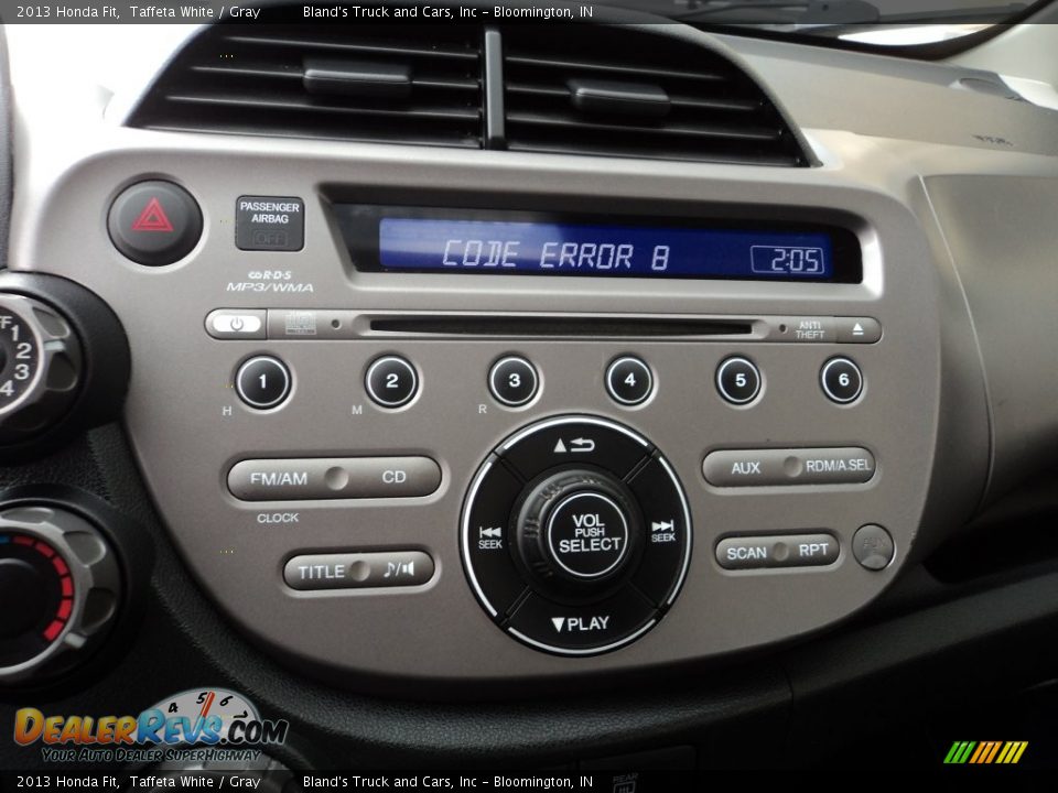 2013 Honda Fit Taffeta White / Gray Photo #13