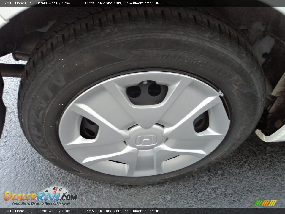 2013 Honda Fit Taffeta White / Gray Photo #17