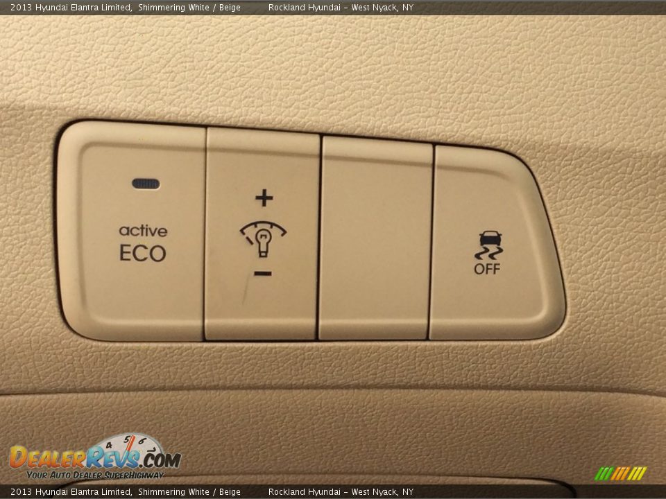 2013 Hyundai Elantra Limited Shimmering White / Beige Photo #11