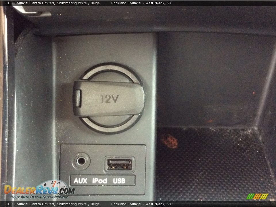 2013 Hyundai Elantra Limited Shimmering White / Beige Photo #15
