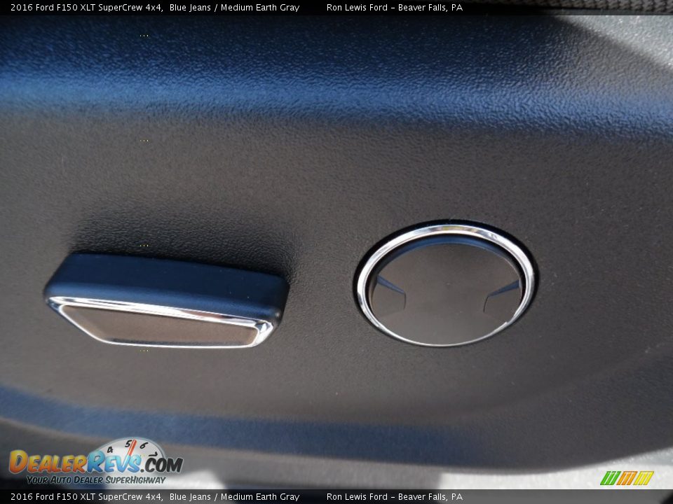 Controls of 2016 Ford F150 XLT SuperCrew 4x4 Photo #16