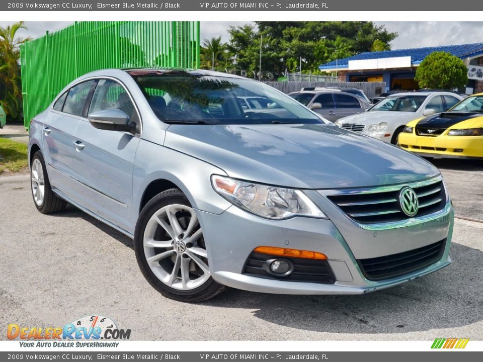 Front 3/4 View of 2009 Volkswagen CC Luxury Photo #1