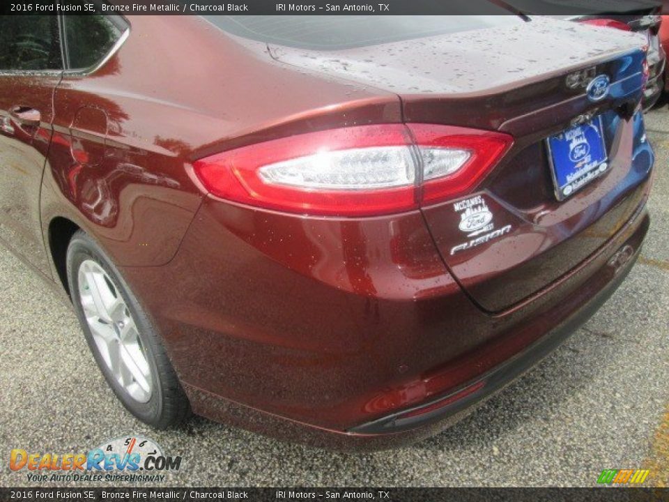 2016 Ford Fusion SE Bronze Fire Metallic / Charcoal Black Photo #9