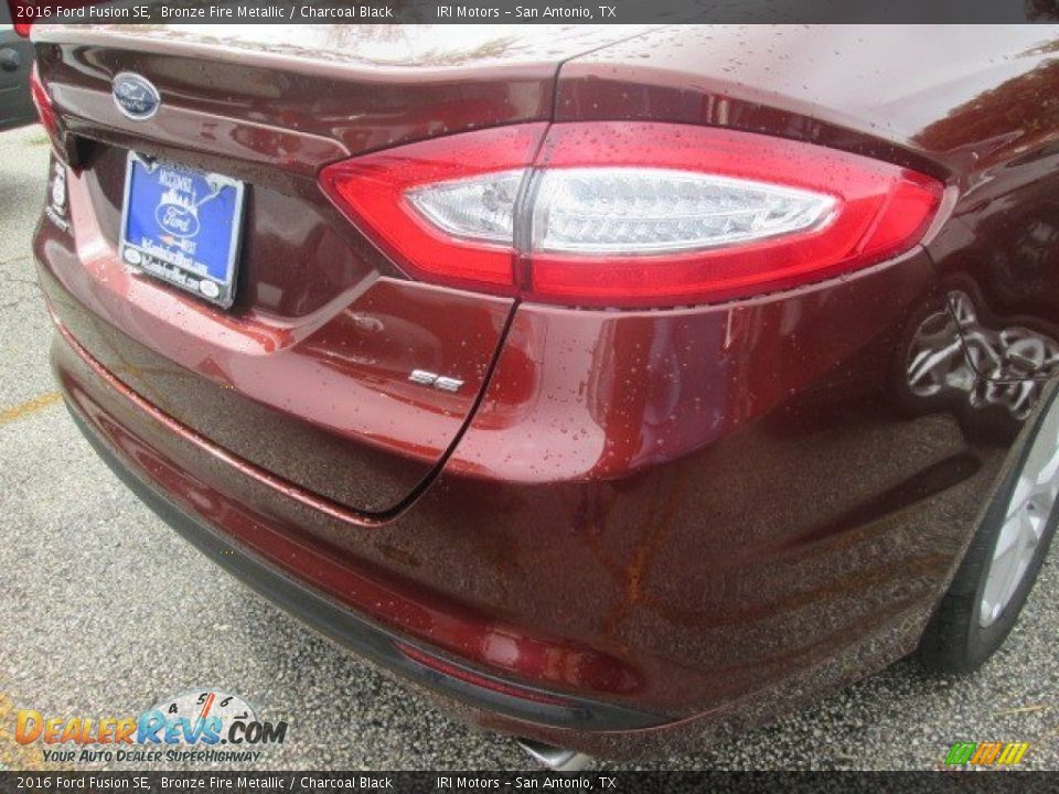 2016 Ford Fusion SE Bronze Fire Metallic / Charcoal Black Photo #11