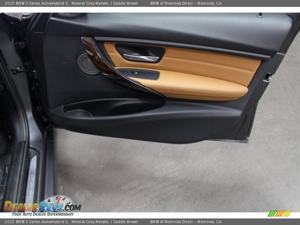 Door Panel of 2015 BMW 3 Series ActiveHybrid 3 Photo #16