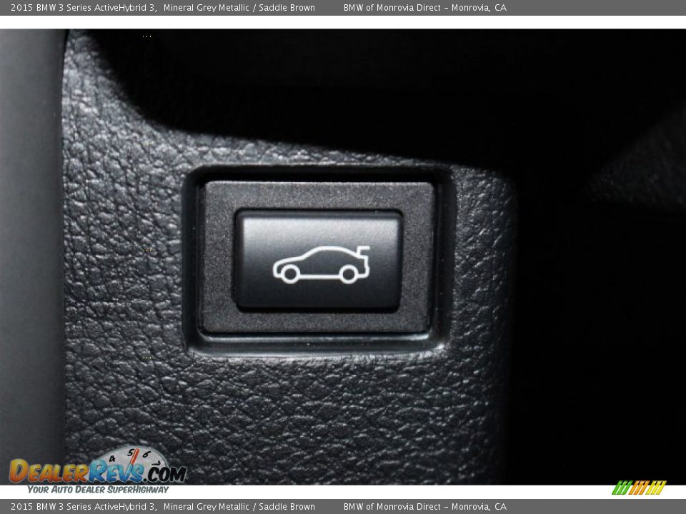Controls of 2015 BMW 3 Series ActiveHybrid 3 Photo #19
