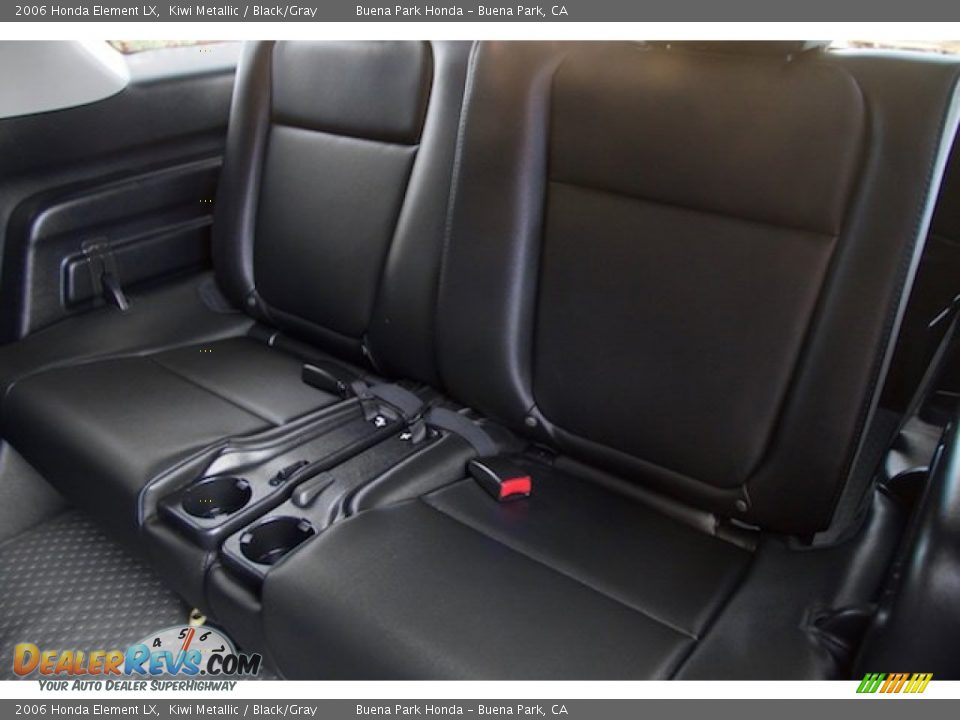 2006 Honda Element LX Kiwi Metallic / Black/Gray Photo #13