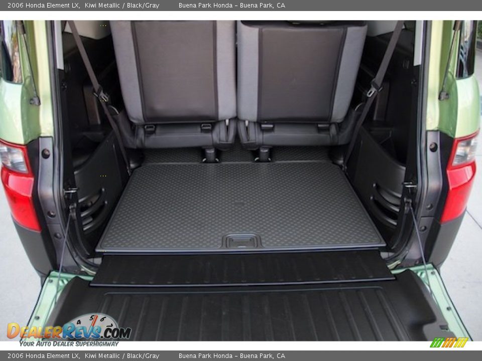 2006 Honda Element LX Kiwi Metallic / Black/Gray Photo #14