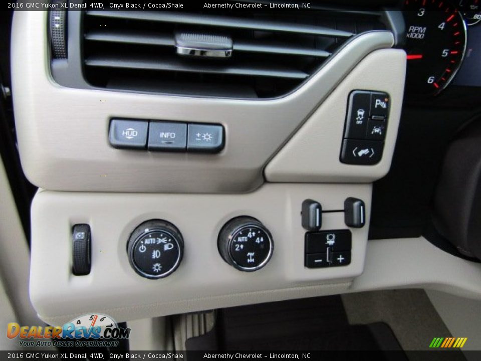 Controls of 2016 GMC Yukon XL Denali 4WD Photo #9