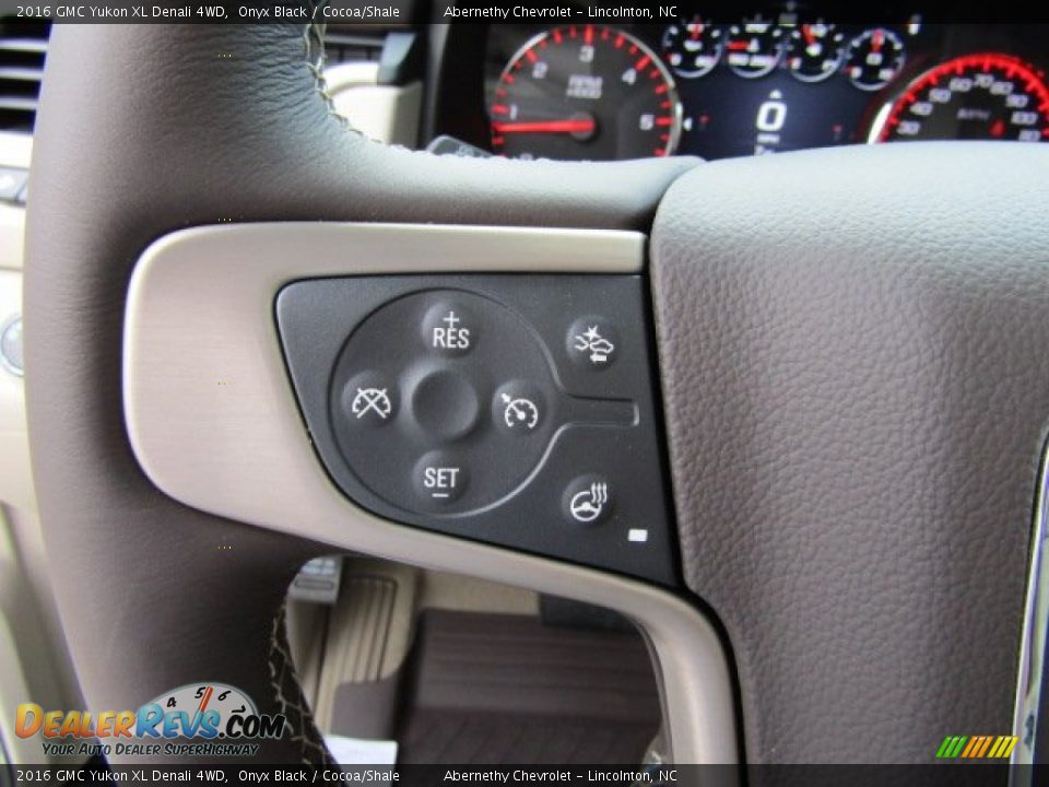 Controls of 2016 GMC Yukon XL Denali 4WD Photo #11
