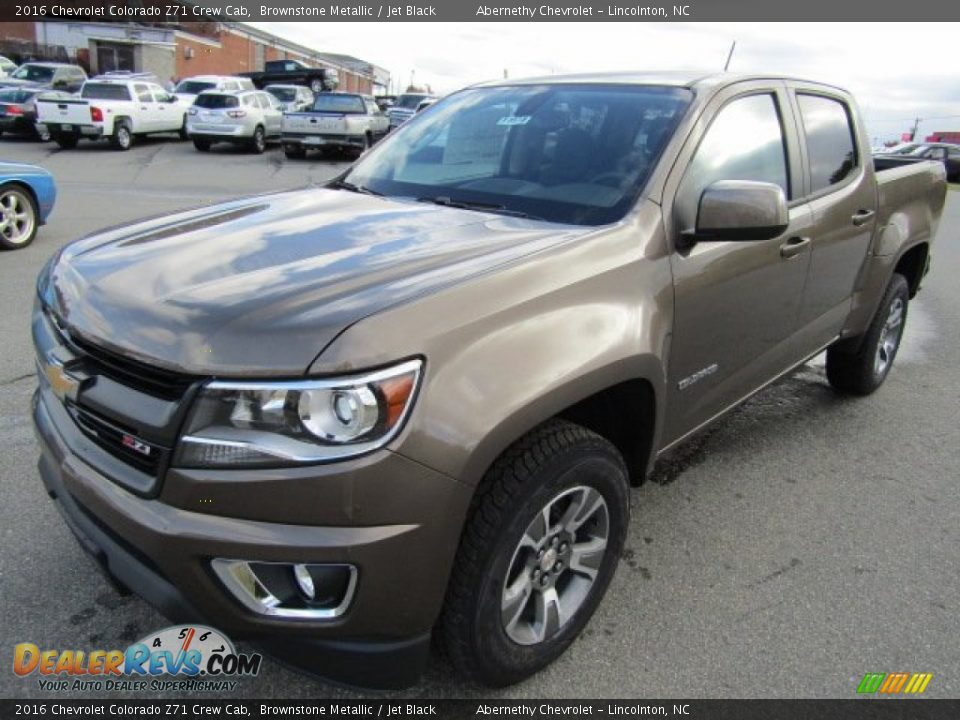 Front 3/4 View of 2016 Chevrolet Colorado Z71 Crew Cab Photo #2