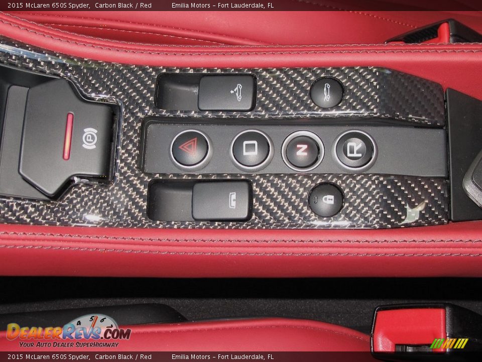Controls of 2015 McLaren 650S Spyder Photo #8