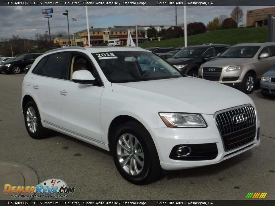 Front 3/4 View of 2015 Audi Q5 2.0 TFSI Premium Plus quattro Photo #9