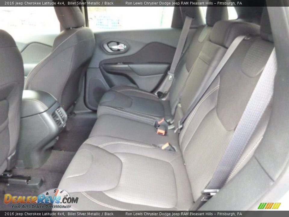 2016 Jeep Cherokee Latitude 4x4 Billet Silver Metallic / Black Photo #11