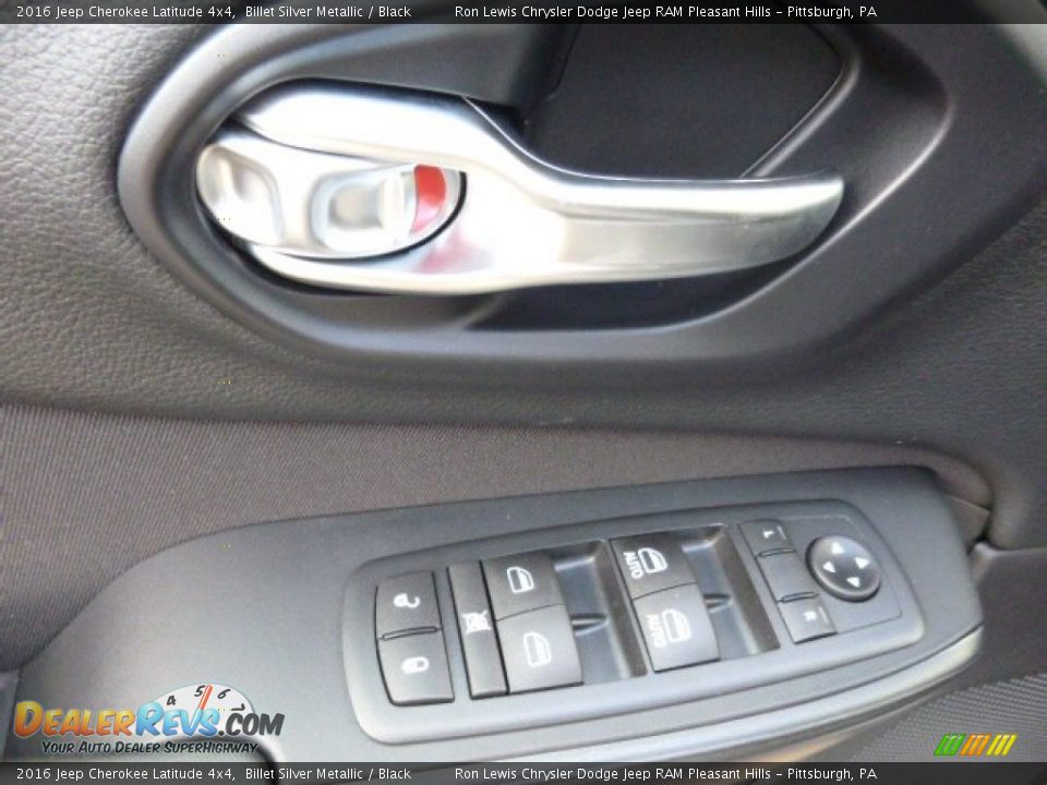 2016 Jeep Cherokee Latitude 4x4 Billet Silver Metallic / Black Photo #13