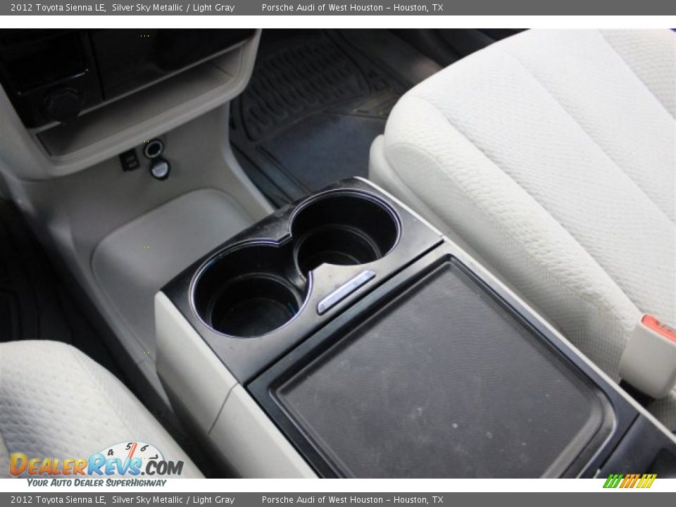 2012 Toyota Sienna LE Silver Sky Metallic / Light Gray Photo #18