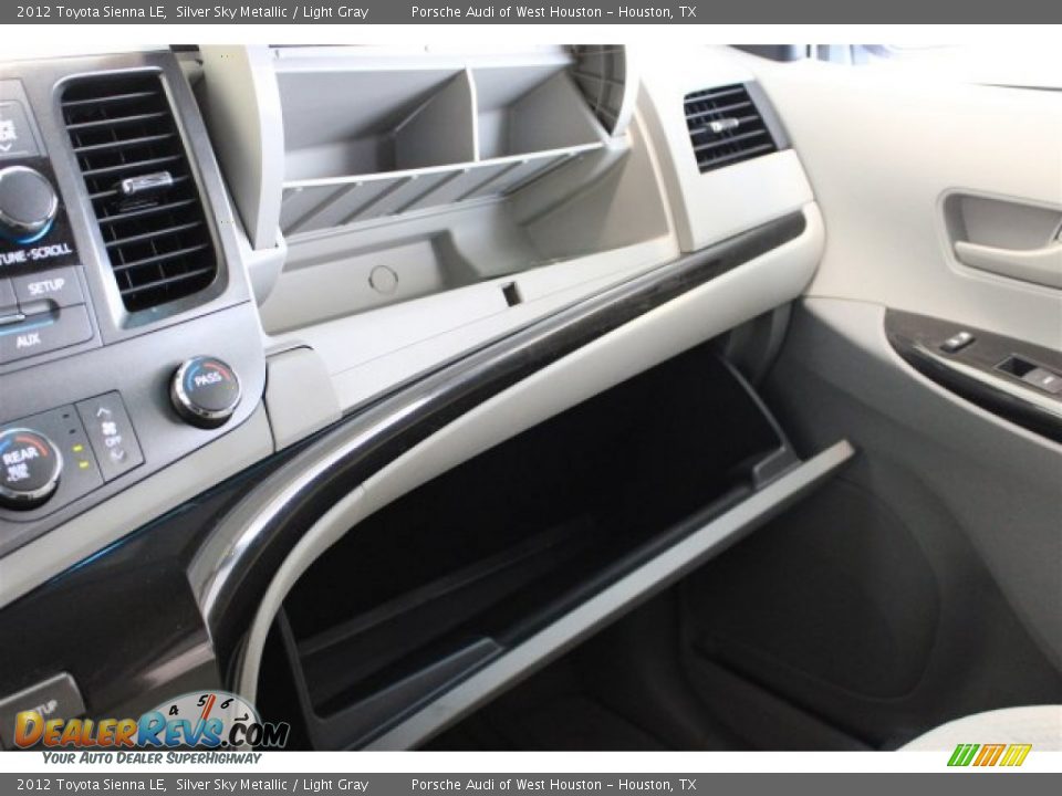 2012 Toyota Sienna LE Silver Sky Metallic / Light Gray Photo #20