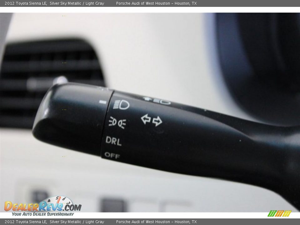 2012 Toyota Sienna LE Silver Sky Metallic / Light Gray Photo #25