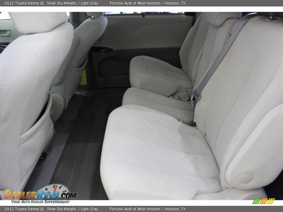 2012 Toyota Sienna LE Silver Sky Metallic / Light Gray Photo #27