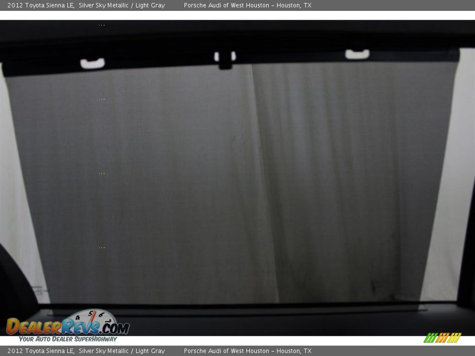2012 Toyota Sienna LE Silver Sky Metallic / Light Gray Photo #32