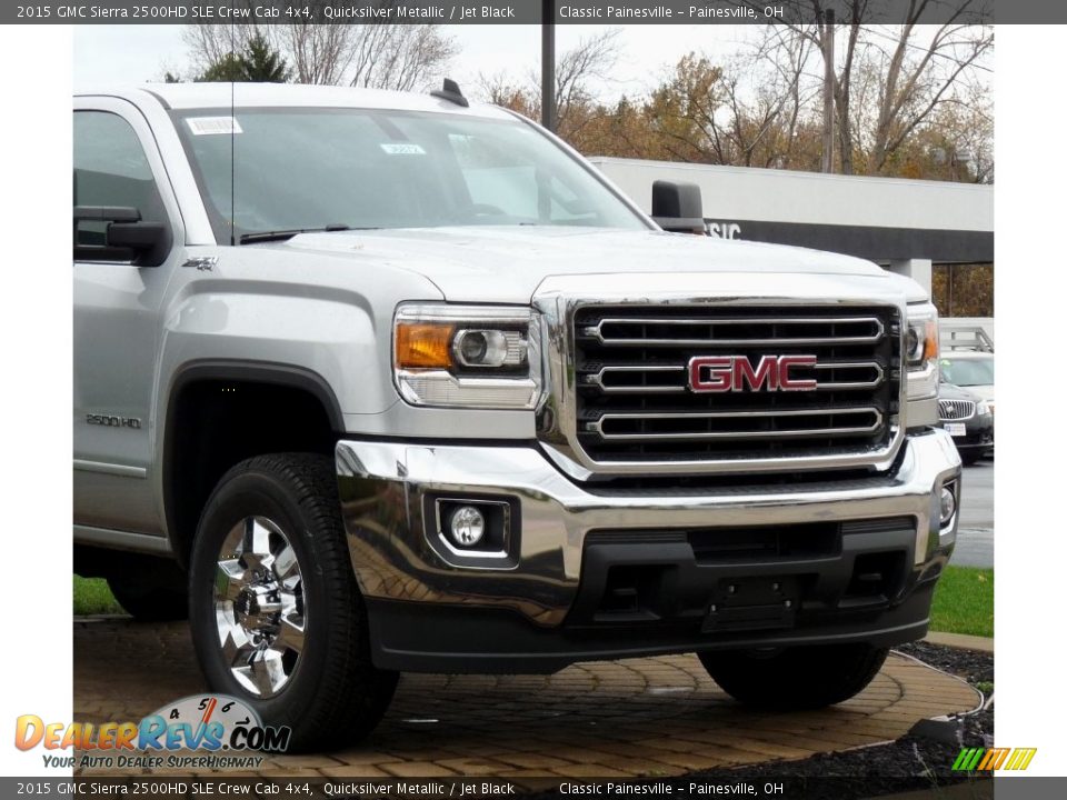 Front 3/4 View of 2015 GMC Sierra 2500HD SLE Crew Cab 4x4 Photo #4