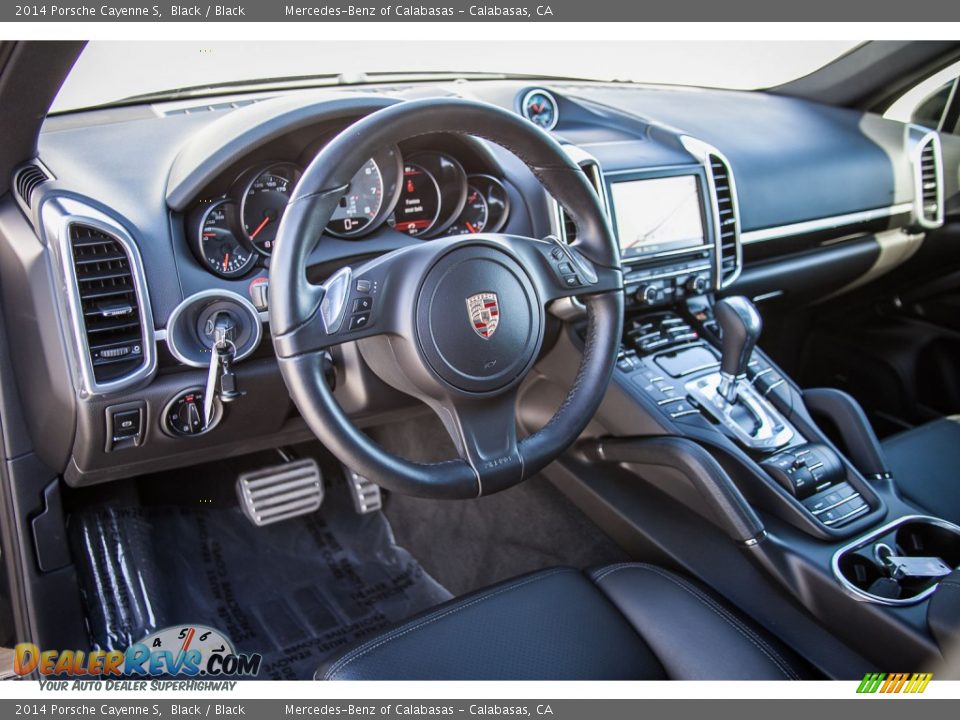 Black Interior - 2014 Porsche Cayenne S Photo #21