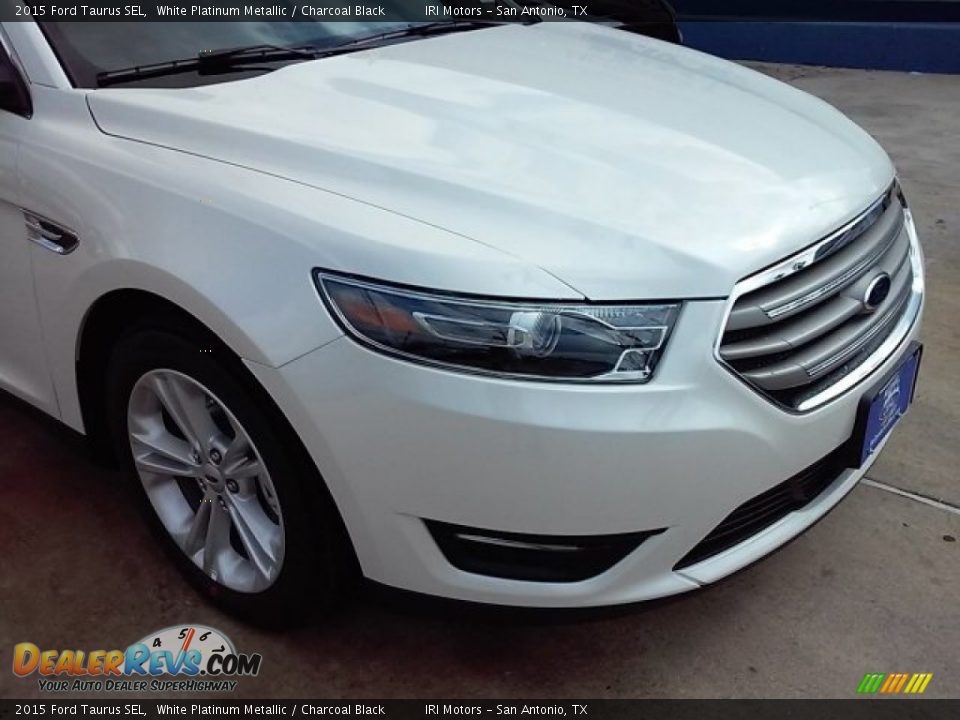 2015 Ford Taurus SEL White Platinum Metallic / Charcoal Black Photo #3