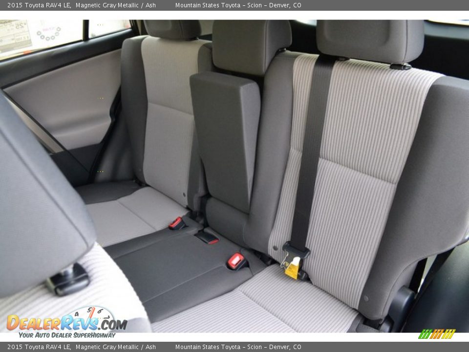 2015 Toyota RAV4 LE Magnetic Gray Metallic / Ash Photo #7