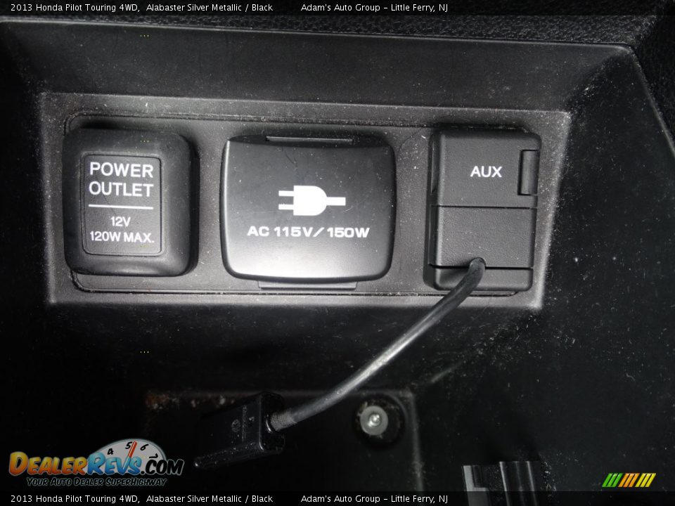 2013 Honda Pilot Touring 4WD Alabaster Silver Metallic / Black Photo #26