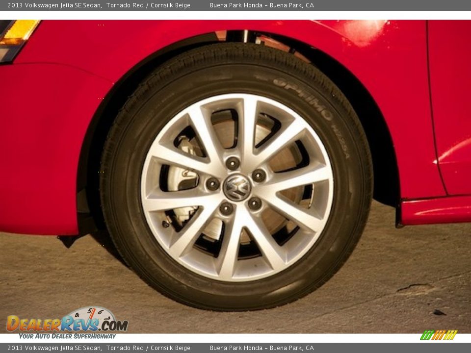 2013 Volkswagen Jetta SE Sedan Tornado Red / Cornsilk Beige Photo #24