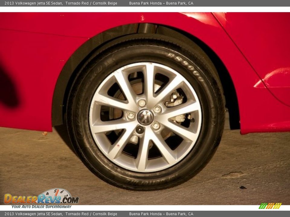 2013 Volkswagen Jetta SE Sedan Tornado Red / Cornsilk Beige Photo #27