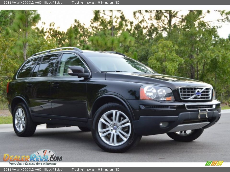 Front 3/4 View of 2011 Volvo XC90 3.2 AWD Photo #31
