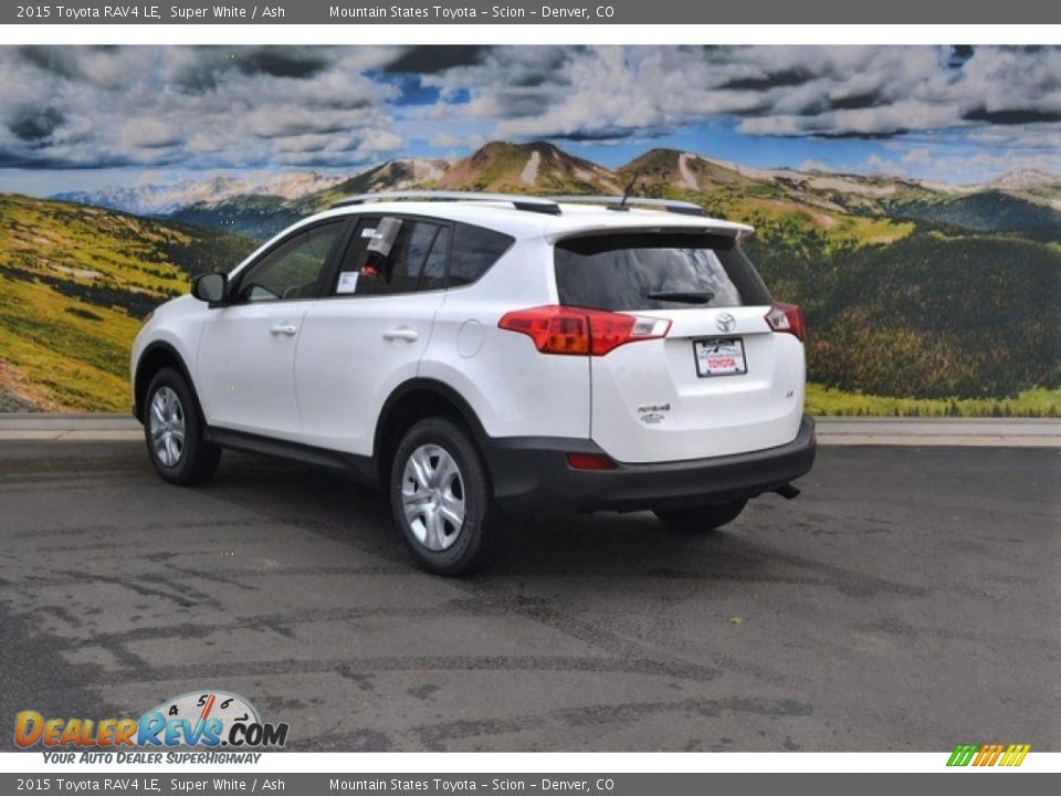 2015 Toyota RAV4 LE Super White / Ash Photo #3