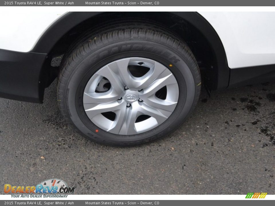 2015 Toyota RAV4 LE Super White / Ash Photo #9