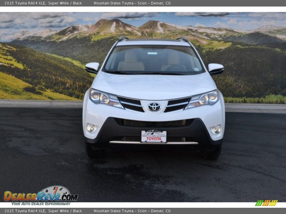 2015 Toyota RAV4 XLE Super White / Black Photo #2