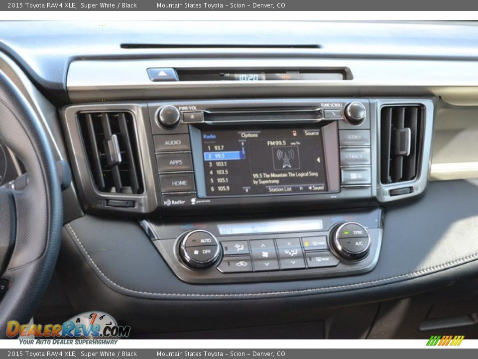 2015 Toyota RAV4 XLE Super White / Black Photo #6