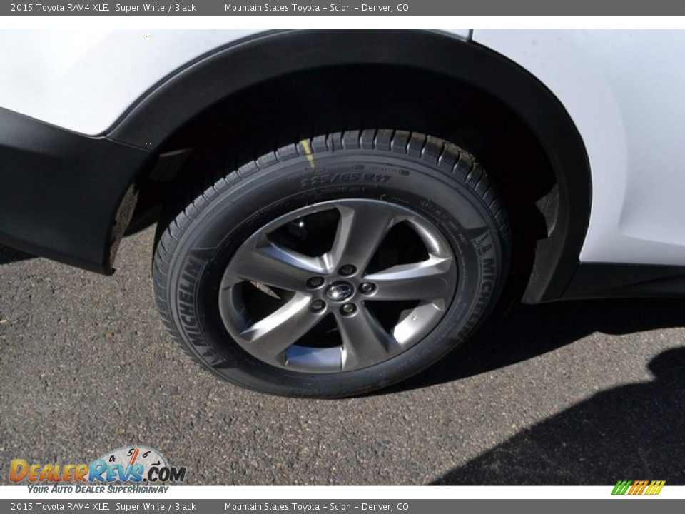 2015 Toyota RAV4 XLE Super White / Black Photo #9