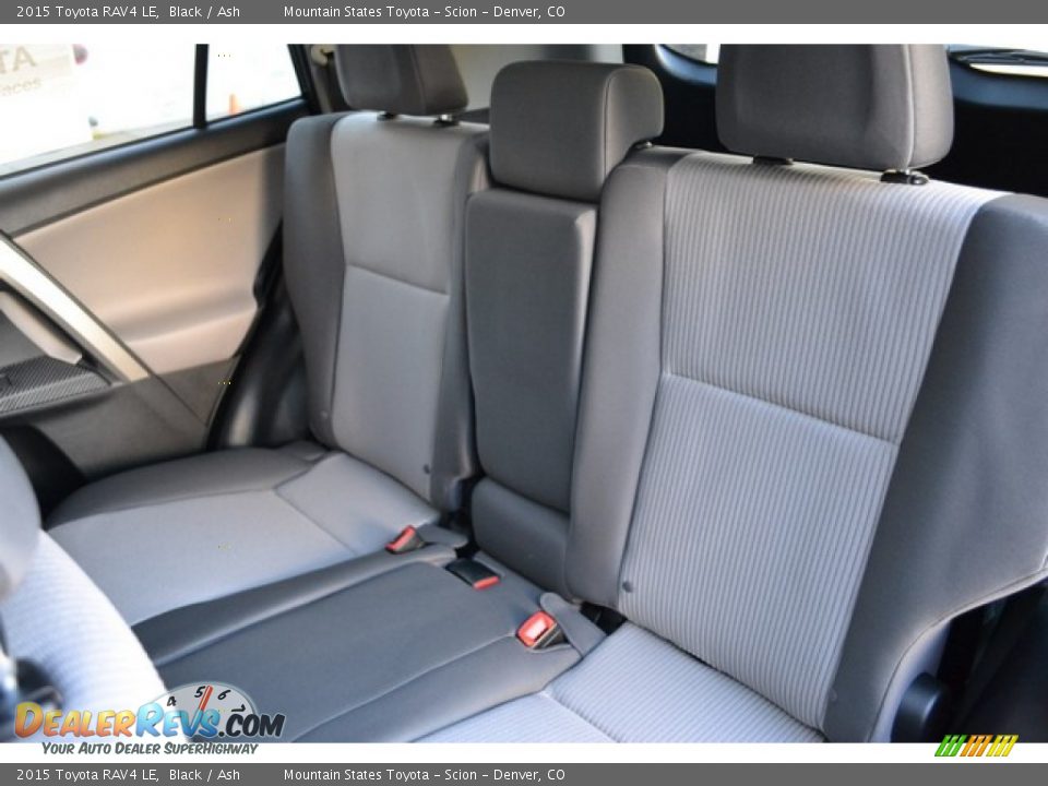2015 Toyota RAV4 LE Black / Ash Photo #7