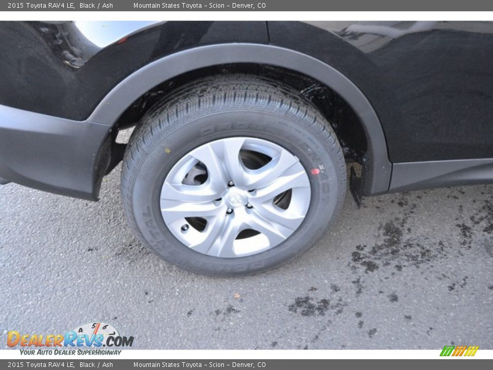 2015 Toyota RAV4 LE Black / Ash Photo #9