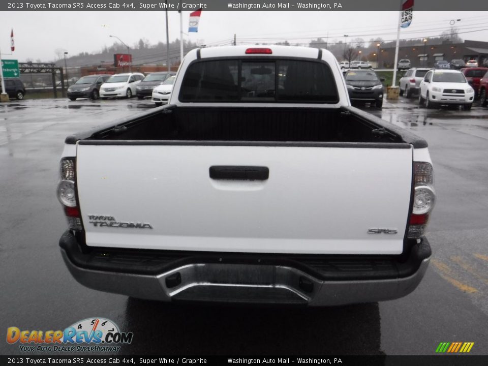 2013 Toyota Tacoma SR5 Access Cab 4x4 Super White / Graphite Photo #8